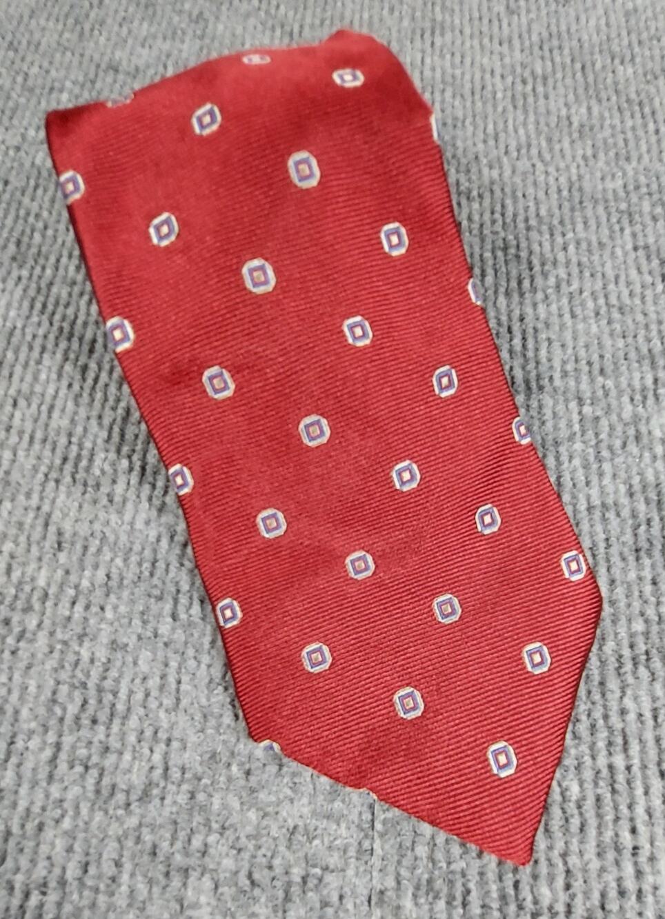 Brooks Brothers 346 Men's Silk Tie Red Geometric Square Pattern Made In USA